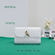 Bottega Veneta Clutch Bags